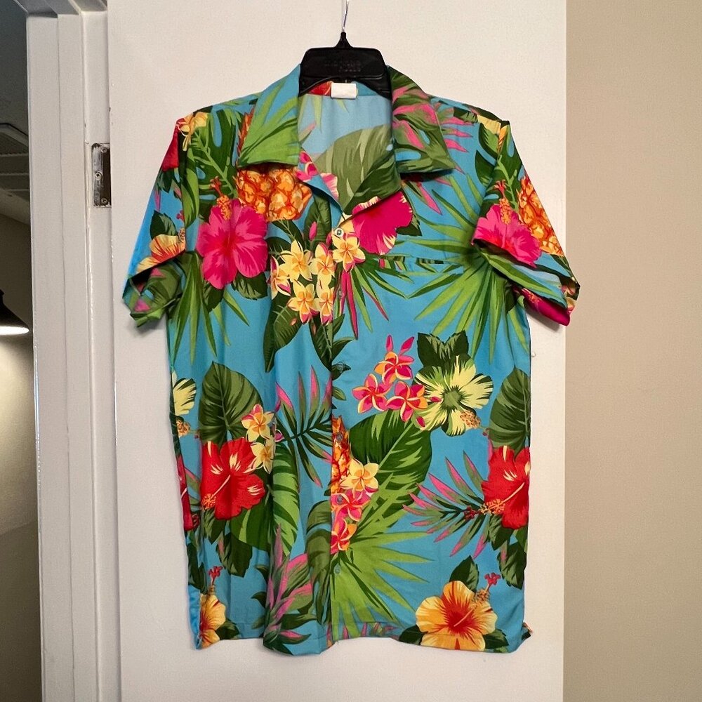 Women's Pineapple-Designs Short Sleeve Button-Down Hawaiian Shirt
